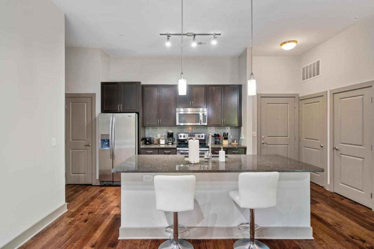 Grand Luxury Premium Vaulted Ceilings Woodbridge Exterior foto
