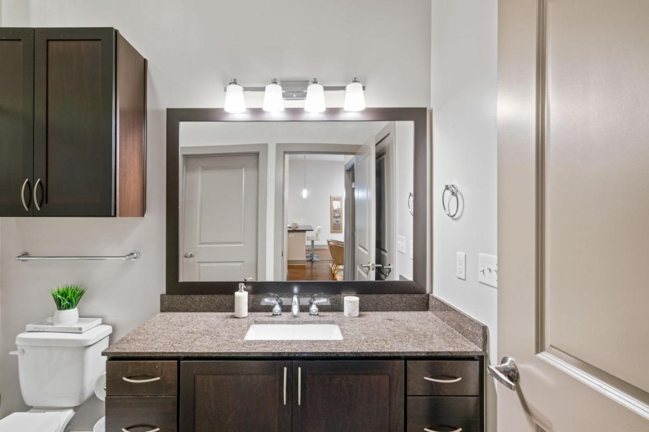 Grand Luxury Premium Vaulted Ceilings Woodbridge Exterior foto