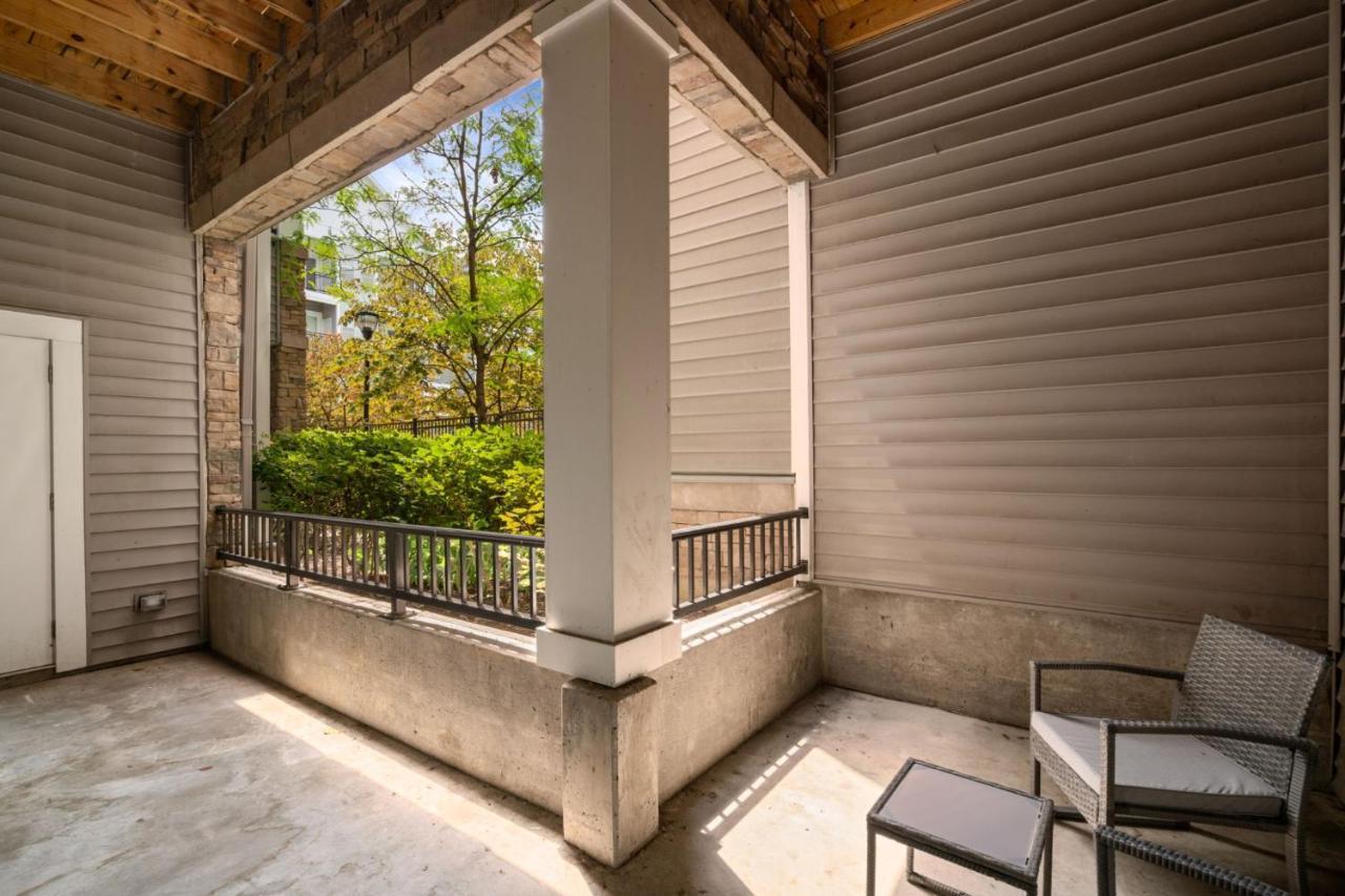 Grand Luxury Premium Vaulted Ceilings Woodbridge Exterior foto